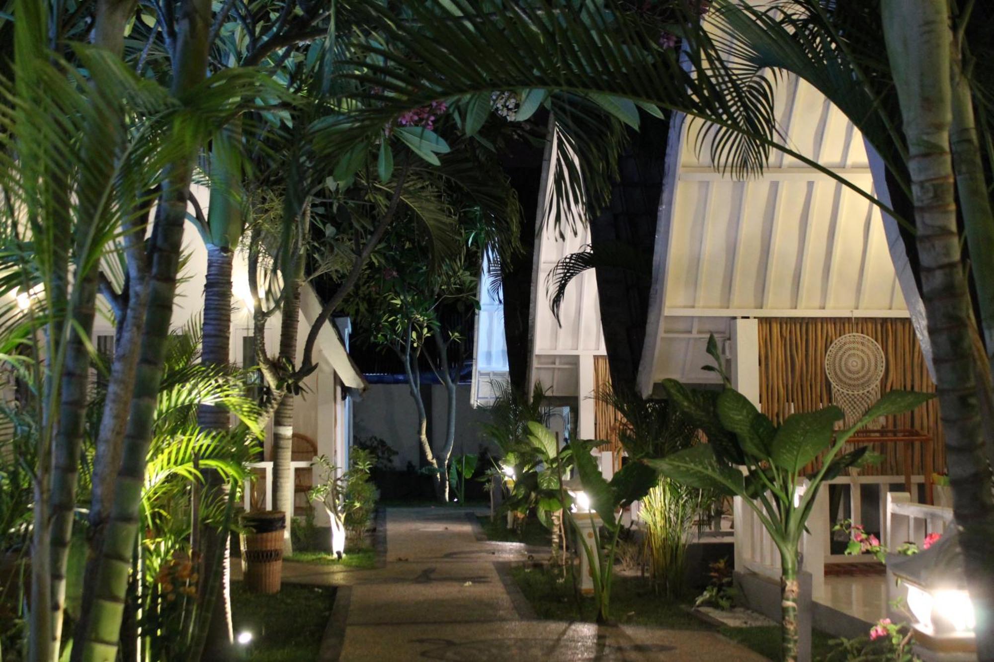 New Balengku Dua Hotel - Adults Only Νησιά Γκίλι Εξωτερικό φωτογραφία